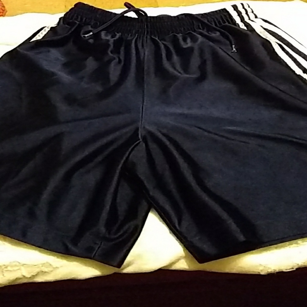 SOLD Adidas Boys♣️SOLD
